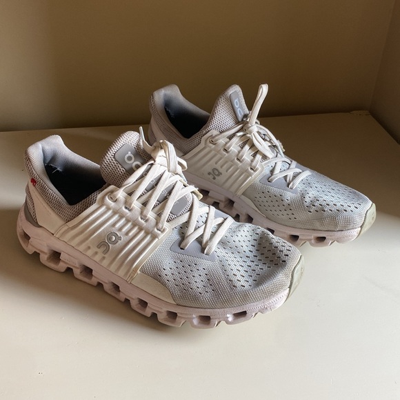 On Cloud clouswift grey and white tennis shoes size 8.5 - Picture 2 of 14
